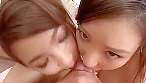 Un mec baise 3 puis 6 filles japonaises bisexuelles
